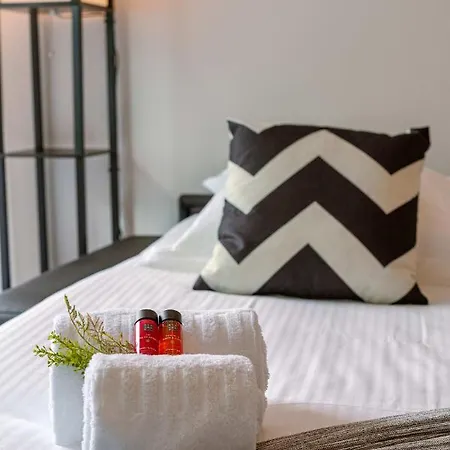 Studio N&B - Completely Renovated Studio Located In The Heart Of Ostend *